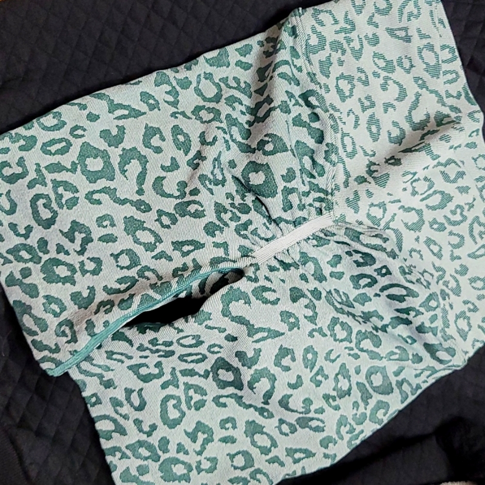 NWOT Scrunch Butt Shorts